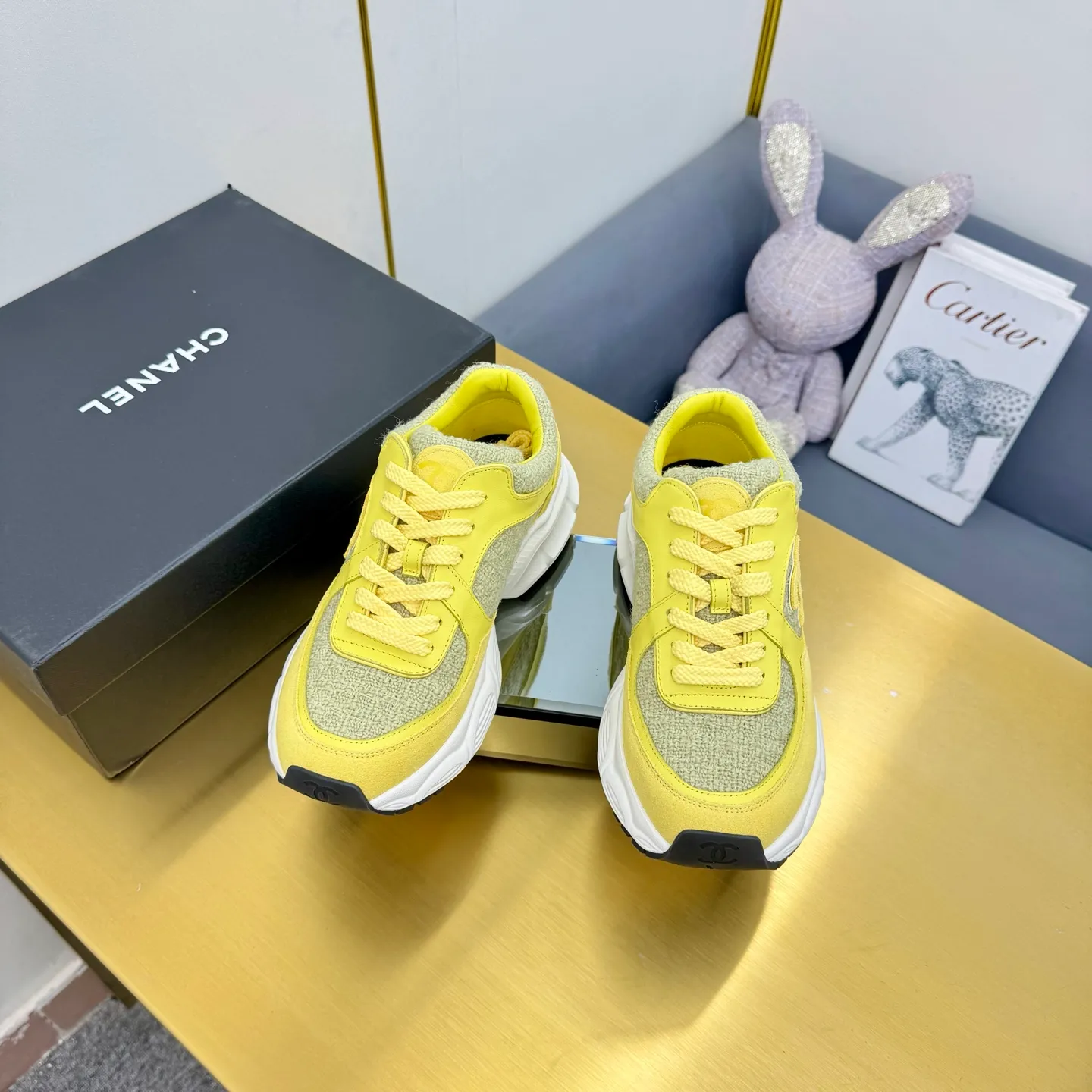 p700🐮🐮Upgraded version, upgraded version, upgraded version! No rebuttal accepted! ! ! ! Chanel Chanel dad shoes, couples' model for men and women - 2025 top casual sneakers in the counter. This classic design; the upper is electro-embroidered with various techniques; ❷The inner lining is made of: original Yangli + net ❸The outsole is based on: the original TPU combination outsole. The full set of boutique packaging for women 35–41